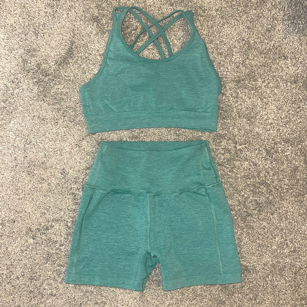 Alphalete Revival Bra and Shorts (Jade Green)